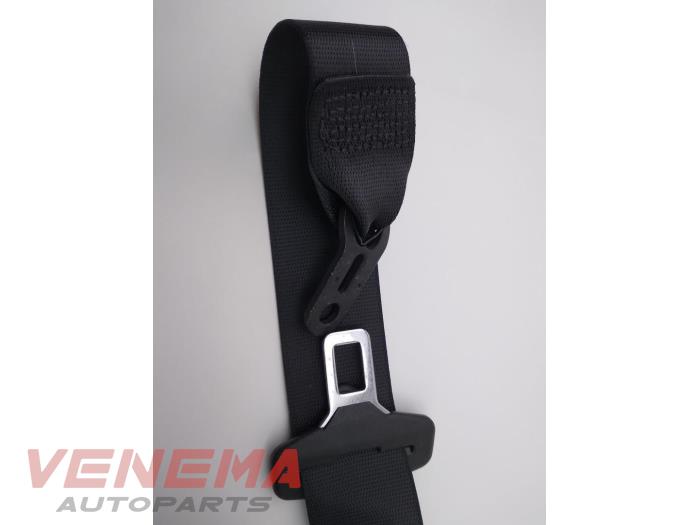 Rear seatbelt, right from a BMW 1 serie (E81) 116i 1.6 16V 2009