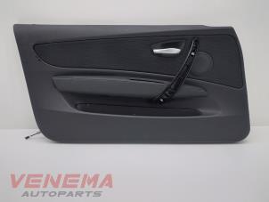 Używane Tapicerka drzwi lewych wersja 2-drzwiowa BMW 1 serie (E81) 116i 1.6 16V Cena € 49,99 Procedura marży oferowane przez Venema Autoparts