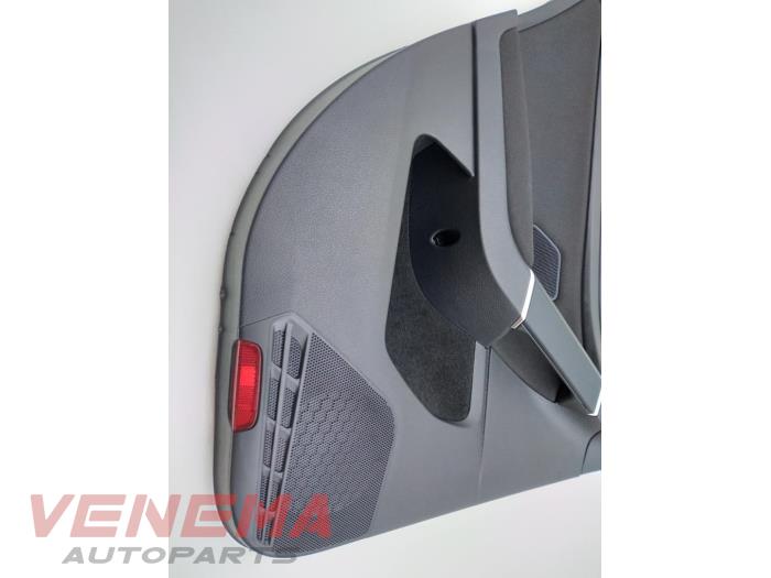 Revêtement portière 4portes arrière gauche d'un Volkswagen Golf VII Variant (AUVV) 1.2 TSI 16V 2015