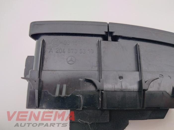 Central locking switch from a Mercedes-Benz GLK (204.7/9) 3.0 320 CDI 24V 4-Matic 2010