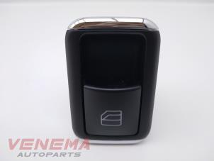 Usagé Commutateur vitre électrique Mercedes GLK (204.7/9) 3.0 320 CDI 24V 4-Matic Prix € 9,99 Règlement à la marge proposé par Venema Autoparts
