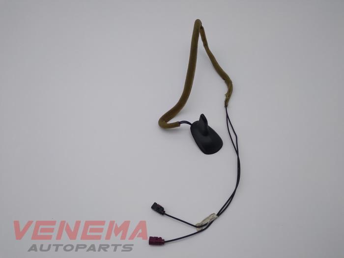 Używane Antena Mercedes GLK (204.7/9) 3.0 320 CDI 24V 4-Matic Cena € 34,99 Procedura marży oferowane przez Venema Autoparts