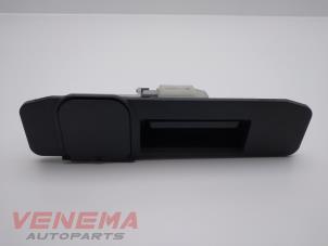 Used Tailgate handle Mercedes A (177.0) 2.0 A-250 Turbo 16V Price € 29,99 Margin scheme offered by Venema Autoparts