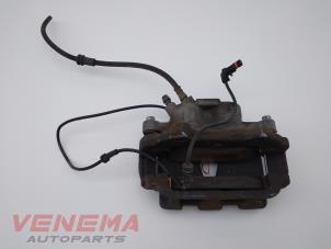 Usagé Etrier de frein (pince) avant droit Mercedes GLK (204.7/9) 3.0 320 CDI 24V 4-Matic Prix € 59,99 Règlement à la marge proposé par Venema Autoparts