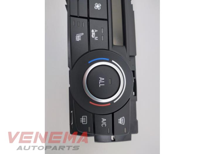 Heizung Bedienpaneel van een BMW X3 (F25) xDrive20d 16V 2014
