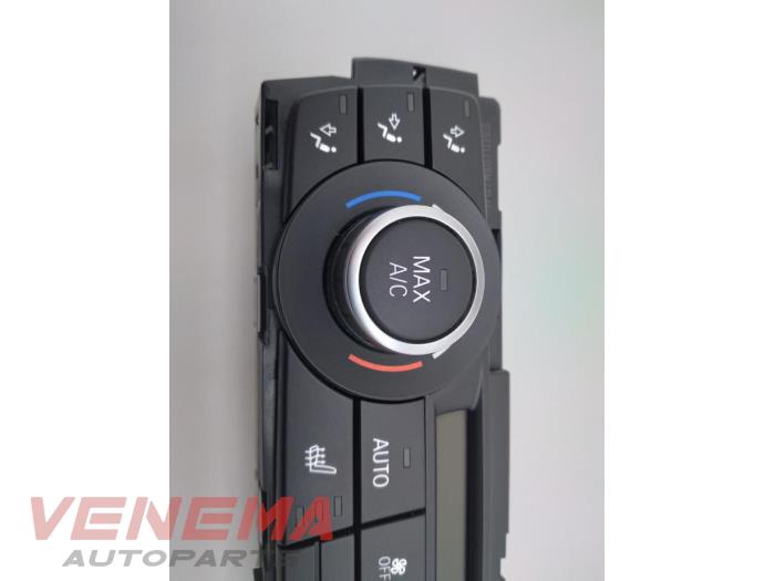 Heizung Bedienpaneel van een BMW X3 (F25) xDrive20d 16V 2014