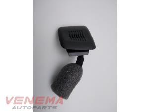 Używane Mikrofon BMW X3 (F25) xDrive20d 16V Cena € 9,99 Procedura marży oferowane przez Venema Autoparts