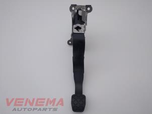 Used Clutch pedal Volkswagen Up! (121) 1.0 12V 75 Price € 34,99 Margin scheme offered by Venema Autoparts