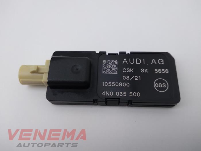 Używane Antena Audi A1 Sportback (GBA) 1.0 25 TFSI 12V Cena € 9,99 Procedura marży oferowane przez Venema Autoparts
