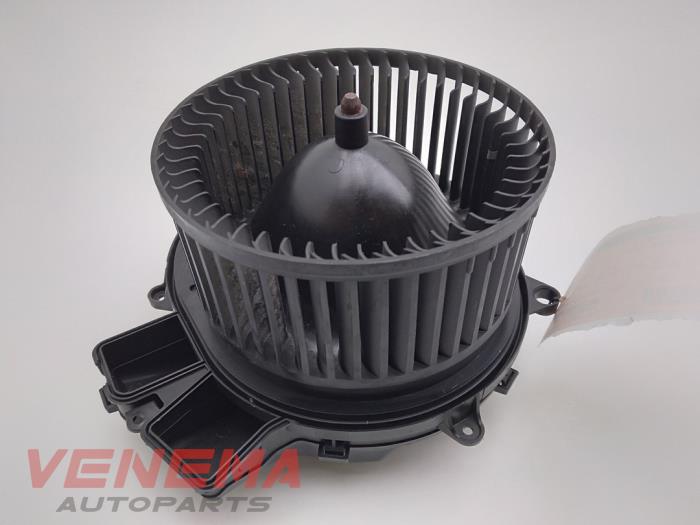 Motor de ventilador de calefactor de un Mercedes-Benz ML III (166) 3.0 ML-350 BlueTEC V6 24V 4-Matic 2014
