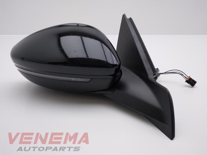 Wing mirror, right from a Peugeot 208 II (UB/UH/UP) 1.2 Vti 12V PureTech 75 2022
