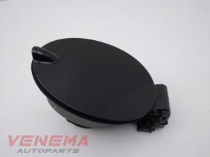 Used Tank cap cover Ford Fiesta 7 1.0 EcoBoost 12V 100 Price € 34,99 Margin scheme offered by Venema Autoparts