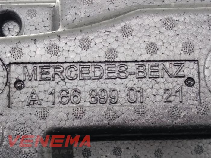Divers d'un Mercedes-Benz ML III (166) 3.0 ML-350 BlueTEC V6 24V 4-Matic 2014