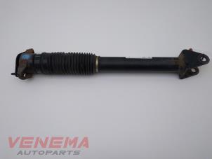 Used Rear shock absorber, right Mercedes ML III (166) 3.0 ML-350 BlueTEC V6 24V 4-Matic Price € 149,99 Margin scheme offered by Venema Autoparts