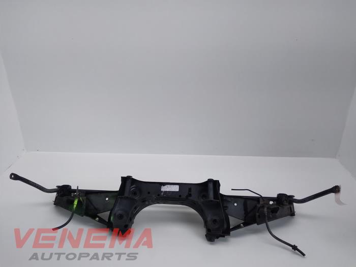 Subframe from a BMW 2 serie Gran Tourer (F46) 214d 1.5 TwinPower Turbo 12V 2017
