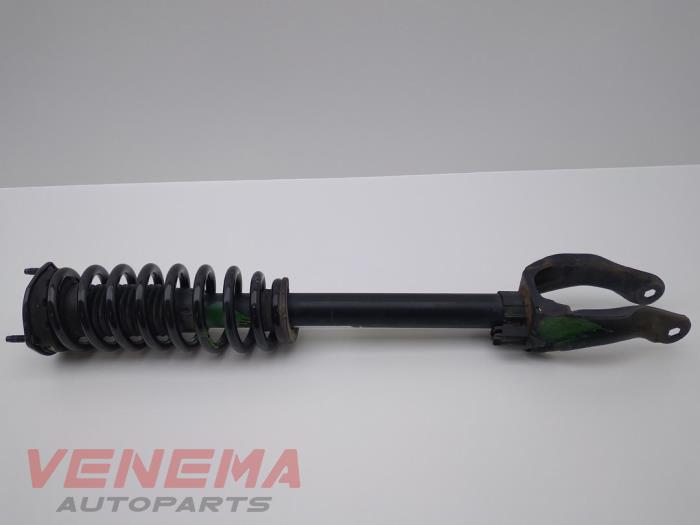 Begagnade Stötdämpare, vänster fram Mercedes ML III (166) 3.0 ML-350 BlueTEC V6 24V 4-Matic Pris € 199,99 Marginaltabell erbjuds av Venema Autoparts
