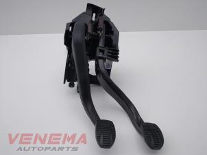Używane Zestaw pedalów BMW 2 serie Gran Tourer (F46) 214d 1.5 TwinPower Turbo 12V Cena € 59,99 Procedura marży oferowane przez Venema Autoparts