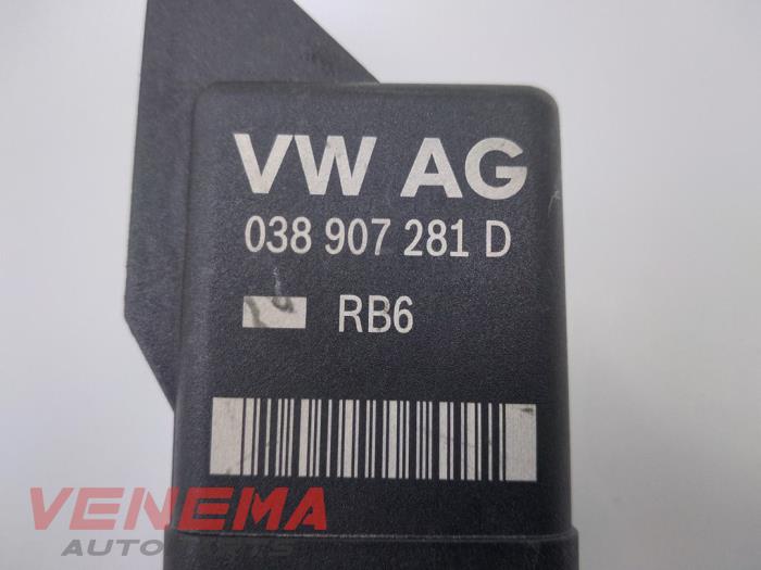 Glow plug relay Volkswagen Caddy IV 2.0 TDI 102 038907281D