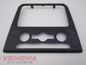 Usados Embellecedore para tablero de instrumentos Volkswagen Caddy IV 2.0 TDI 102 Precio € 14,99 Norma de margen ofrecido por Venema Autoparts