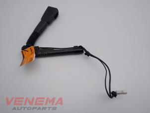 Used Seatbelt tensioner, right BMW 1 serie (F20) 118i 1.5 TwinPower 12V Price € 39,99 Margin scheme offered by Venema Autoparts