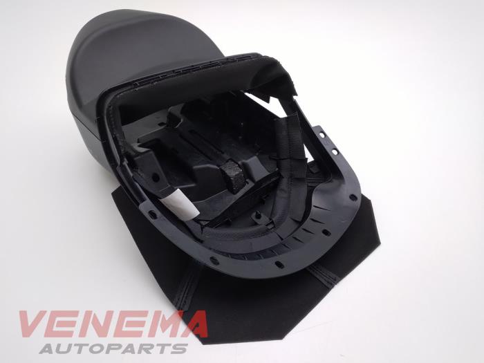 Steering column cap from a BMW 1 serie (F20) 118i 1.5 TwinPower 12V 2018