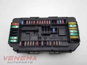 Usados Caja de fusibles BMW 1 serie (F20) 118i 1.5 TwinPower 12V Precio € 19,99 Norma de margen ofrecido por Venema Autoparts