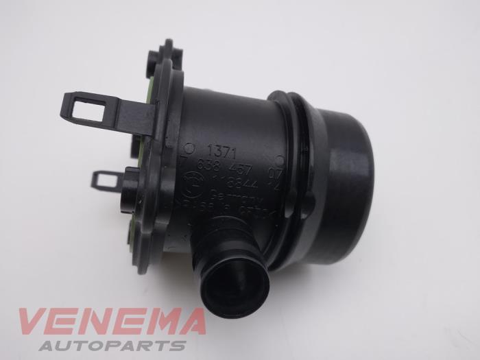 Gebrauchte Luftmengenmesser BMW 1 serie (F20) 118i 1.5 TwinPower 12V Preis € 49,99 Margenregelung angeboten von Venema Autoparts