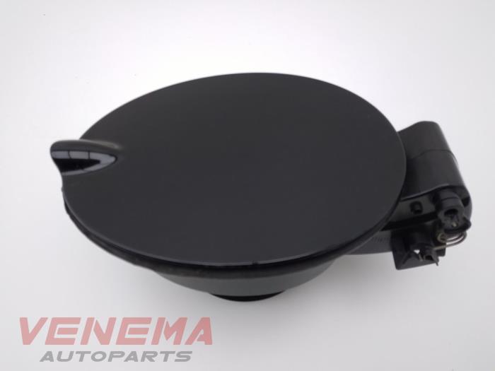 Tank cap cover from a Ford Fiesta 7 1.0 EcoBoost 12V 100 2018