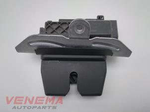 Used Tailgate lock mechanism Ford Fiesta 7 1.0 EcoBoost 12V 100 Price € 19,99 Margin scheme offered by Venema Autoparts