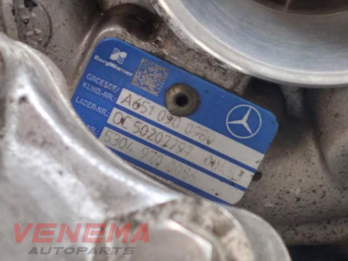Turbo van een Mercedes-Benz Sprinter 3,5t (906.73) 313 CDI 16V 2016