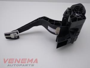 Used Clutch pedal Ford Fiesta 7 1.0 EcoBoost 12V 100 Price € 39,99 Margin scheme offered by Venema Autoparts