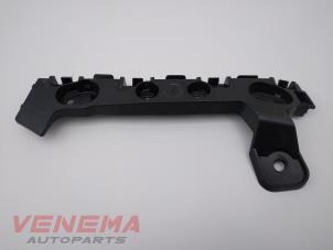 Used Rear bumper bracket, right Ford Fiesta 7 1.0 EcoBoost 12V 100 Price € 9,99 Margin scheme offered by Venema Autoparts