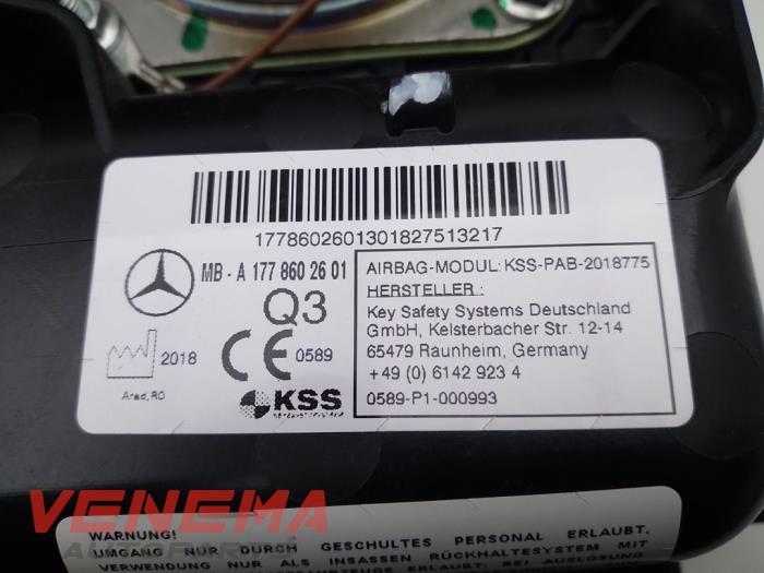 Airbag set + dashboard d'un Mercedes-Benz A (177.0) 1.5 A-180d 2019