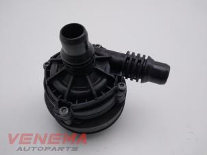 Used Additional water pump Mercedes A (177.0) 1.5 A-180d Price € 89,99 Margin scheme offered by Venema Autoparts