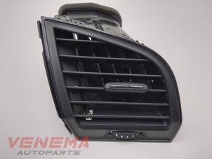 Used Dashboard vent Skoda Fabia III (NJ3) 1.0 12V Price € 14,99 Margin scheme offered by Venema Autoparts