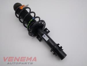 Used Front shock absorber rod, right Skoda Fabia III (NJ3) 1.0 12V Price € 49,99 Margin scheme offered by Venema Autoparts