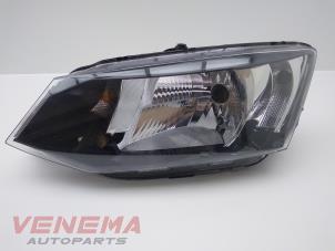 Used Headlight, left Skoda Fabia III (NJ3) 1.0 12V Price € 174,99 Margin scheme offered by Venema Autoparts