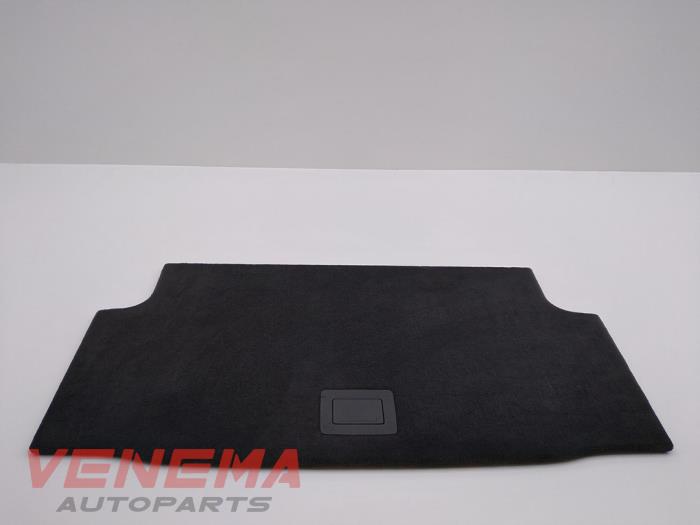 Floor panel load area from a BMW 3 serie Touring (E91) 318i 16V 2008