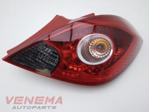 Używane Tylne swiatlo pozycyjne prawe Opel Corsa D 1.2 ecoFLEX Cena € 14,99 Procedura marży oferowane przez Venema Autoparts