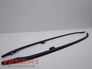 Used Roof rail kit BMW 3 serie Touring (E91) 318i 16V Price € 174,99 Margin scheme offered by Venema Autoparts