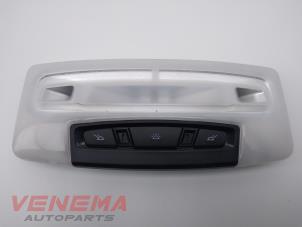 Używane Oswietlenie wewnetrzne tyl BMW 1 serie (F20) 116d 2.0 16V Cena € 19,99 Procedura marży oferowane przez Venema Autoparts