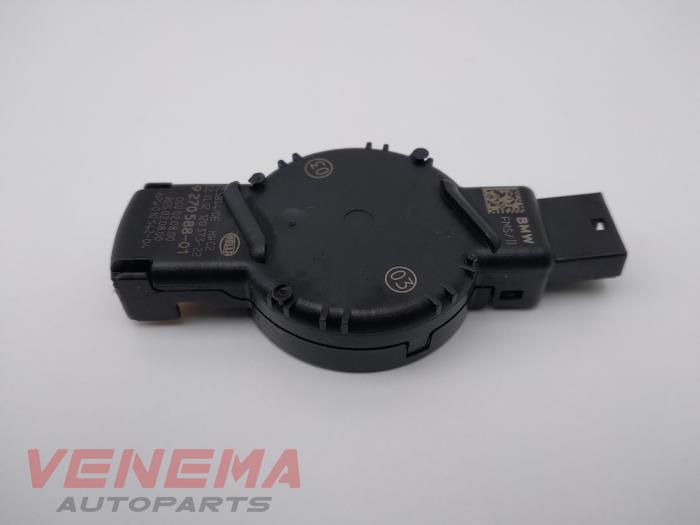 Begagnade Regnsensor BMW 1 serie (F20) 116d 2.0 16V Pris € 39,99 Marginaltabell erbjuds av Venema Autoparts