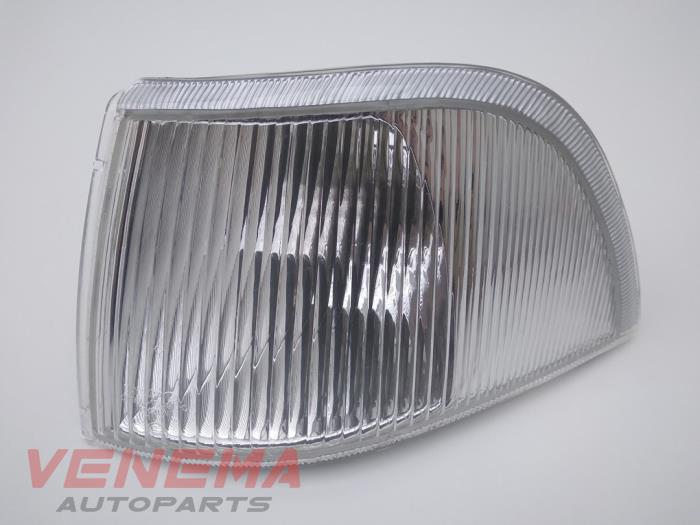 Używane Kierunkowskaz lewy Volvo V40 (VW) 1.8 16V Cena € 9,99 Procedura marży oferowane przez Venema Autoparts