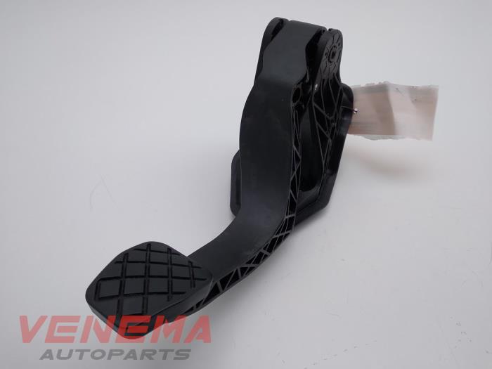 Clutch pedal from a Seat Ibiza V (KJB) 1.0 TSI 12V 2018