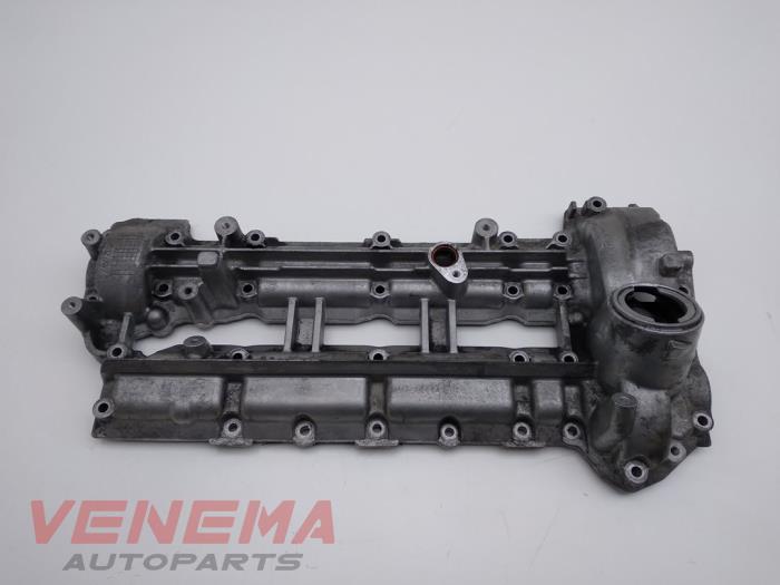 Ventildeckel van een Mercedes-Benz GLK (204.7/9) 3.0 320 CDI 24V 4-Matic 2010