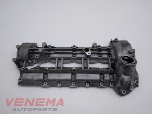 Ventildeckel van een Mercedes-Benz GLK (204.7/9) 3.0 320 CDI 24V 4-Matic 2010