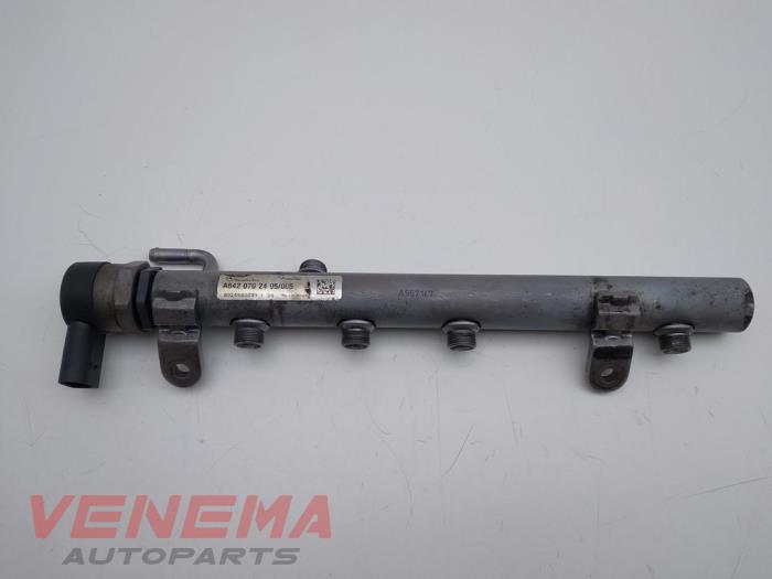 Usagé Système d'injection Mercedes GLK (204.7/9) 3.0 320 CDI 24V 4-Matic Prix € 74,99 Règlement à la marge proposé par Venema Autoparts
