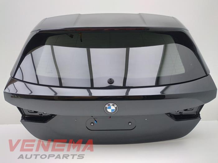 Tailgate from a BMW 1 serie (F40) 118i 1.5 TwinPower 12V 2021