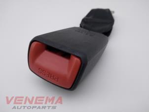 Used Rear seatbelt buckle, right Peugeot 107 1.0 12V Price € 14,99 Margin scheme offered by Venema Autoparts
