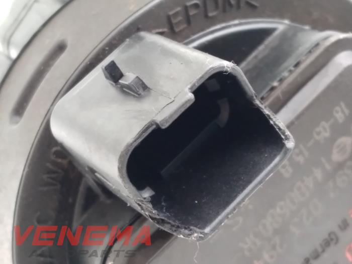 Bomba de agua adicional de un Renault Kadjar (RFEH) 1.3 TCE 140 FAP 16V 2019